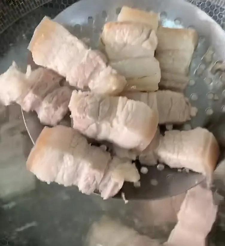 五花肉怎麼做好吃肥而不膩？ 加1步做法和多下1種配料便肥而不膩