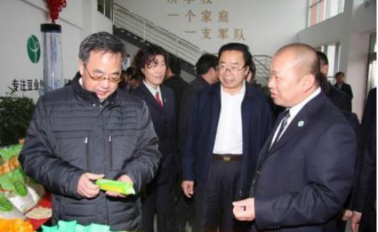从身价25亿，到负债14亿自焚而亡，包头富豪金利斌到底经历了什么