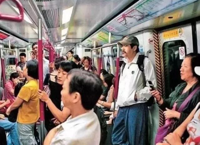 65岁周润发：人活到最明白时，终将归于平凡