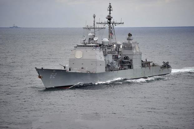 美俄军舰海上相遇，美舰直接撞过来，俄舰长果断下令