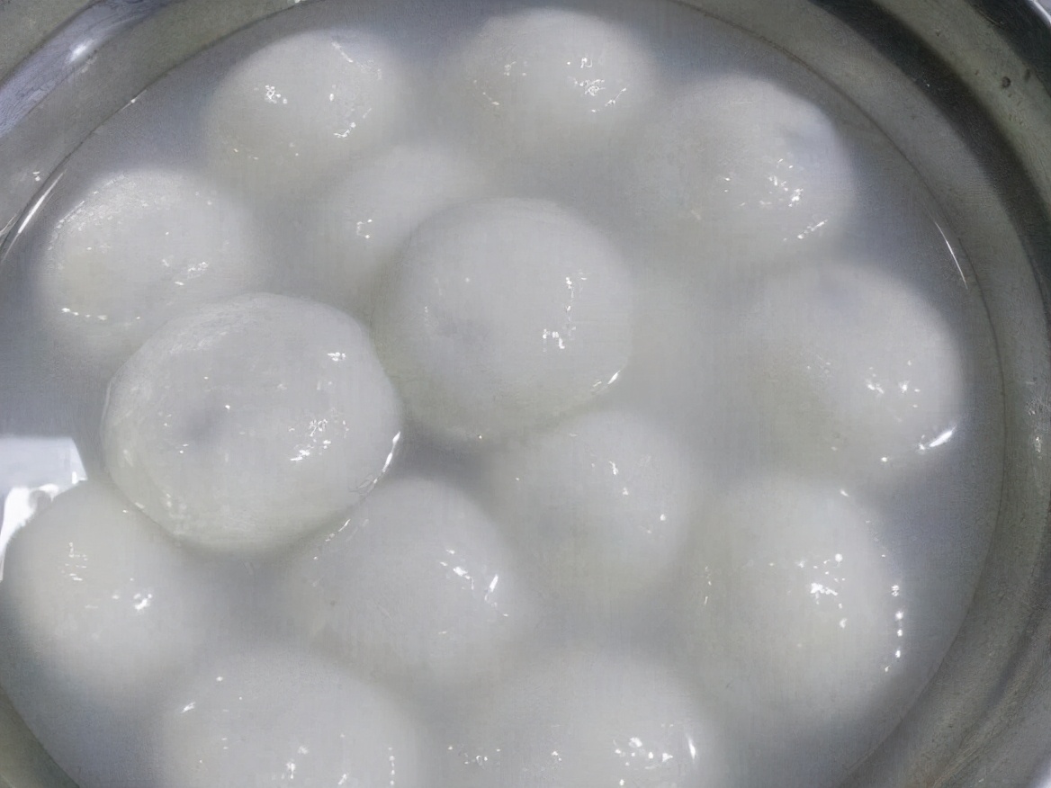 八个|元宵节祝福语八个字，吃汤圆发朋友圈的句子有哪些