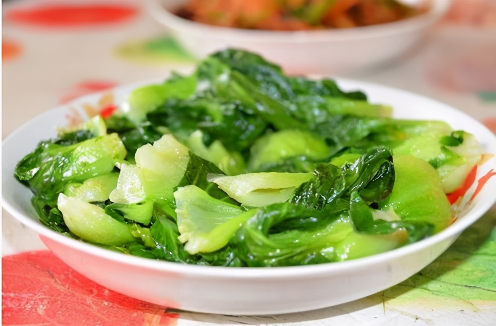 家庭炒菜時用白醋還是陳醋？看完后明白了，原來差別這么大