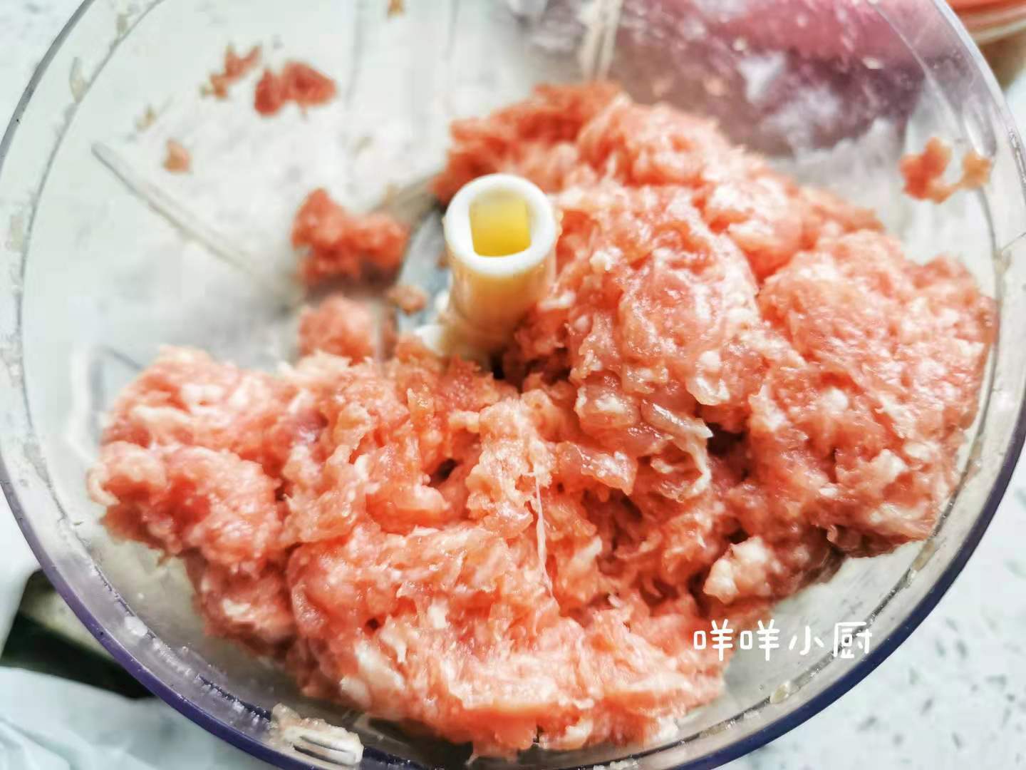 我的早饭不仅要营养美味，还得简单快手，15分钟的肉饼鲜美多汁