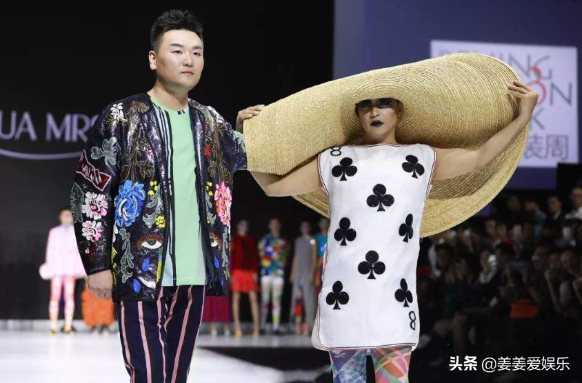 太讽刺，他曾是风靡全国的爆红偶像，如今49岁却活成了一个笑话