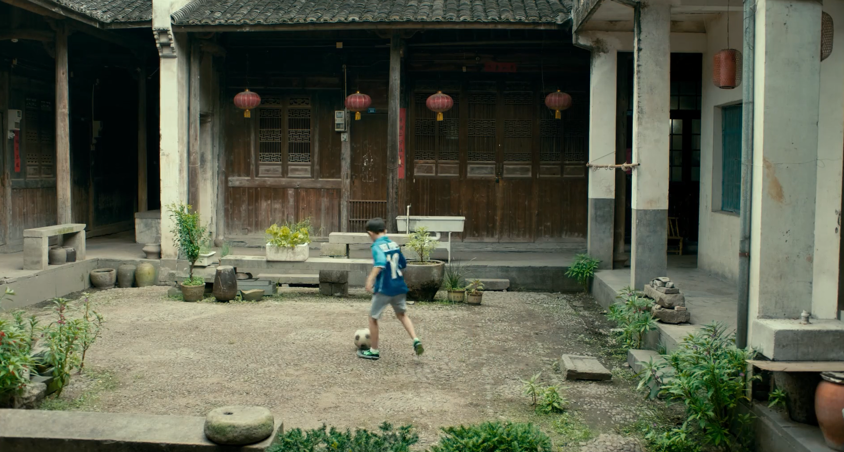回到1998：和风拂过庭院，夏日已成昨日