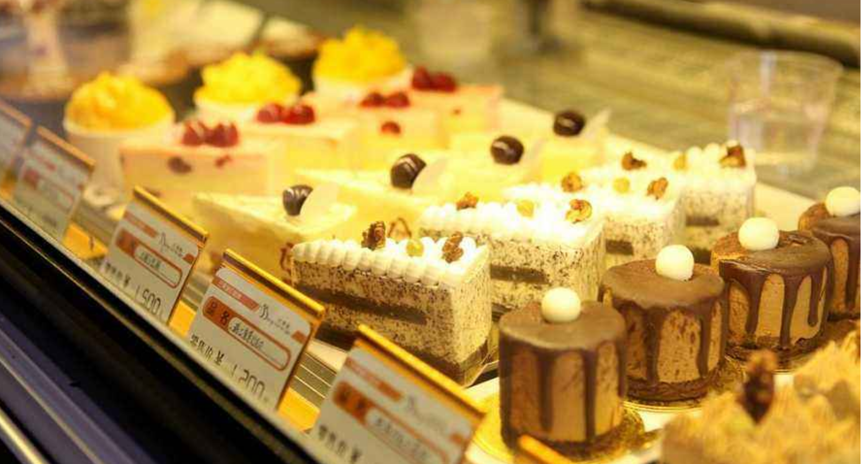 蛋糕店异业联盟方案；通过充10元送50元，会员增