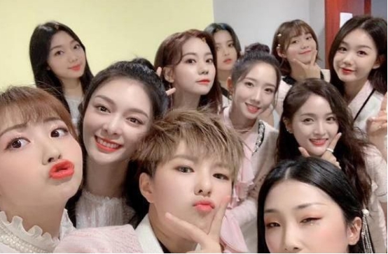 ​女星实体刊销量排名，吴宣仪断层第一，迪丽