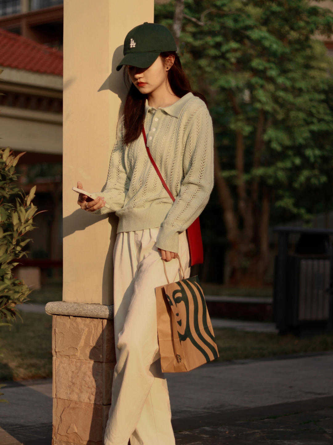 时尚和大牌没啥关系，颜色搭配对了，依然能穿出高级感，漂亮大气