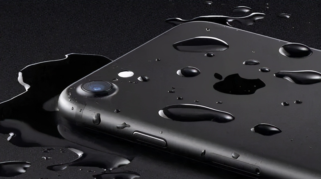 As expected " waterproof " have an accident, the apple is punished 2 million dollar, be sneered at by SamSung: It is a little brother