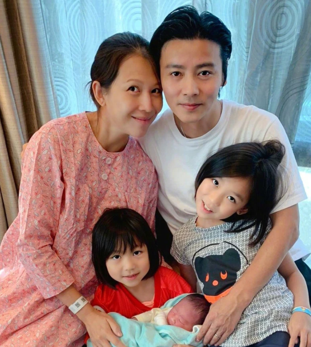 張晉夫妻出席派對，夫妻貼臉，蔡少芬與小11歲李亞男同框比美
