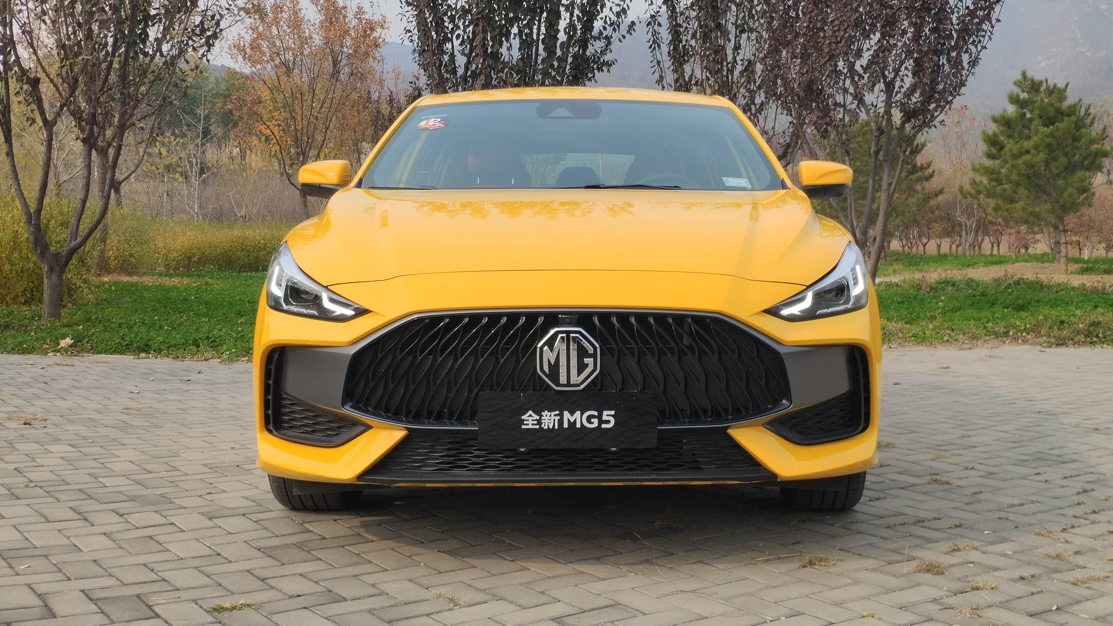 试驾全新MG5 能不能做年轻人的第一台车？