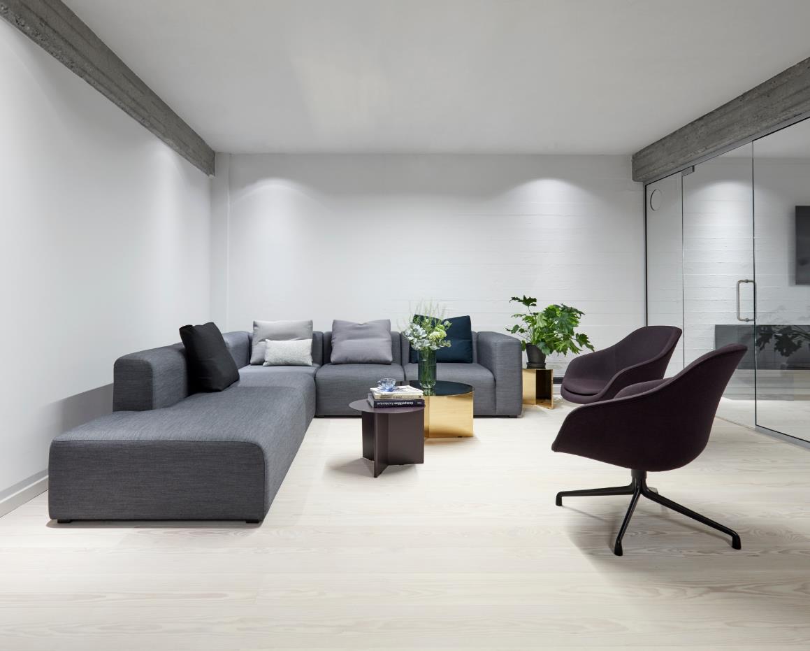 Liberlife丽联家具，巧用办公沙发匠造舒适空间