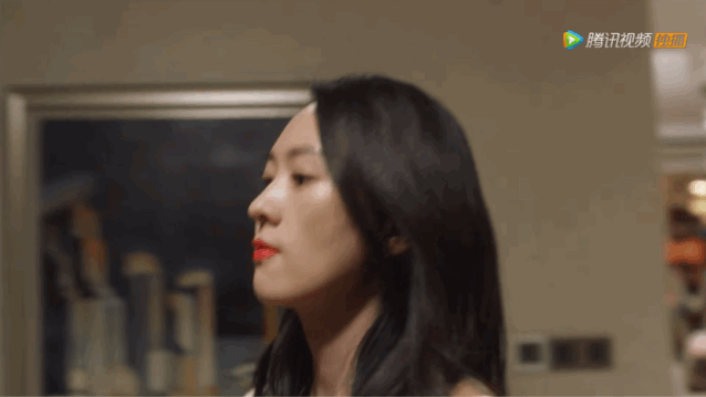 被前男友暴打、星途黯淡多年，“美强惨”女星