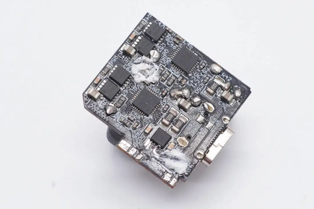 加油中国芯！拆解一款国产GaN器件的65W氮化镓快充