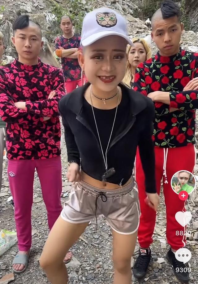 是谁带火了土俗小网红