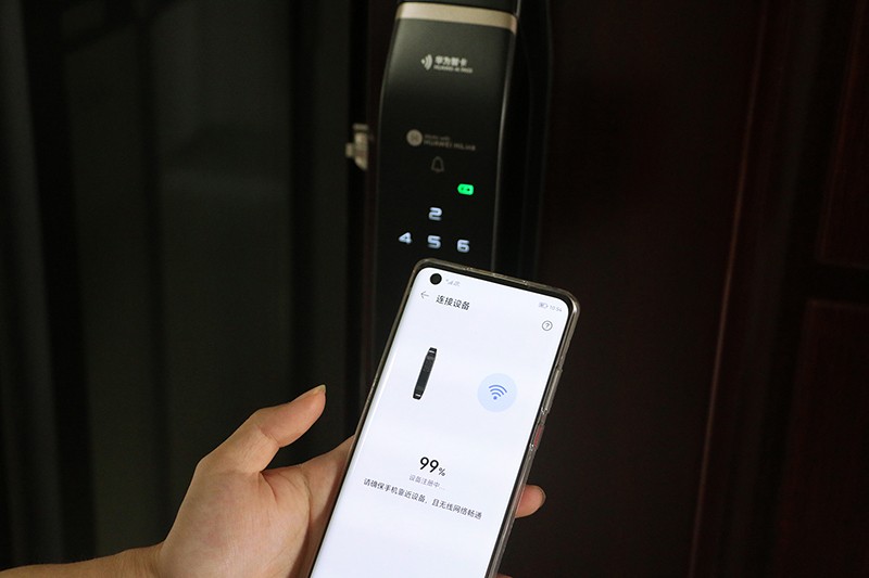 手機秒開，雙電池供電還可反向OTG，華為智選德施曼智能門鎖體驗