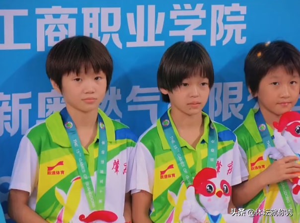 太可爱了！全红婵3年前照片曝光，巨星潜质凸显，看着像个男孩子