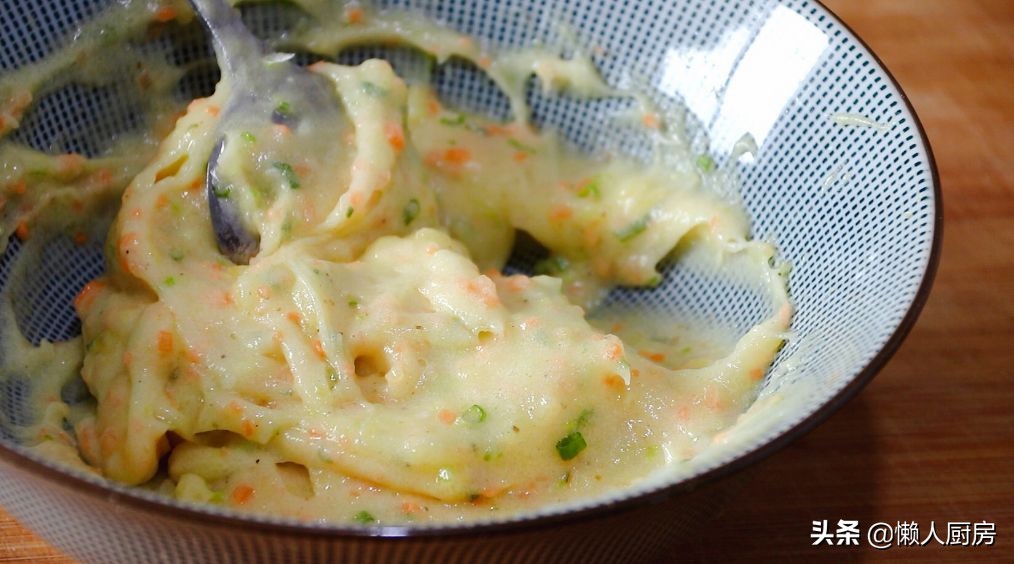 土豆不切条，捣成土豆泥，教你薯条的新做法，香酥可口更好吃