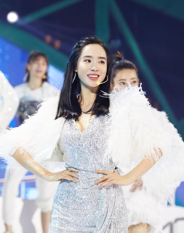 “老板倒台，员工遭殃”，赵薇旗下艺人王智变高危，新剧戏份删除