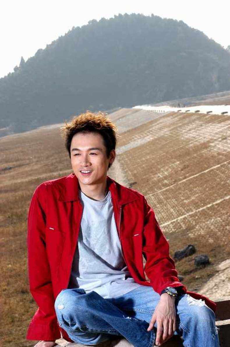 拍戏时撞死人，家里装修电死工人，两次入狱的