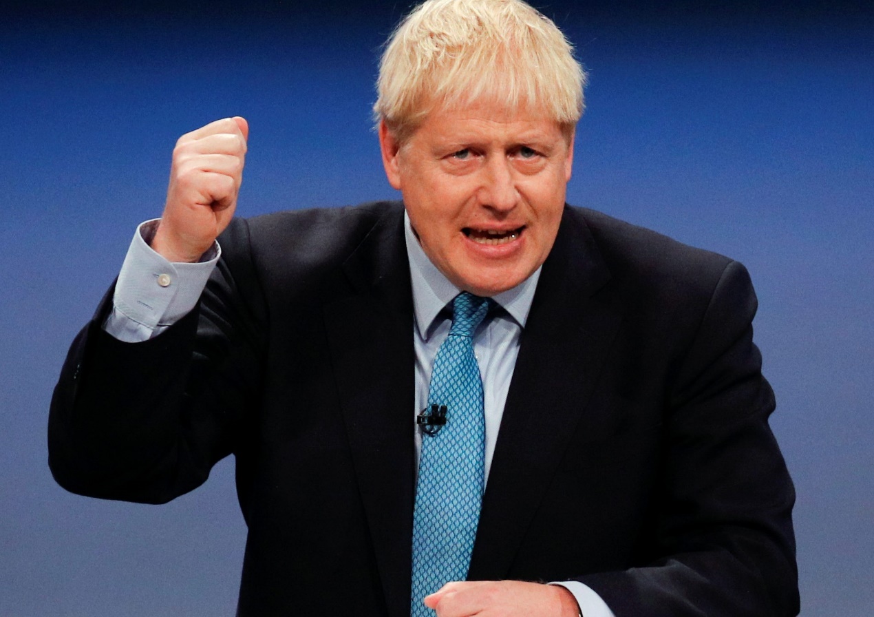 英国航母驶入南海，约翰逊又把黑手伸向中企，中方严正回应