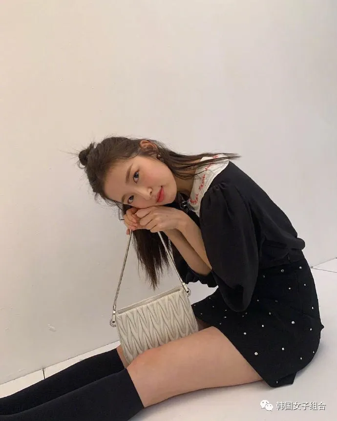 上传过miumiu赞助产品的女爱豆们,每一位都是仙女呀