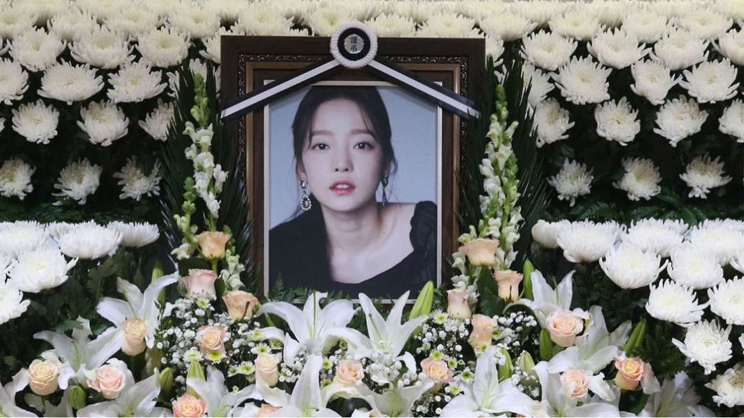 大快人心！具荷拉母亲败诉，需补偿兄妹二人千