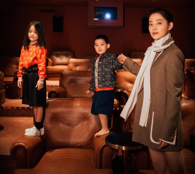 梅婷7岁女儿拍摄大片，名字曾慕梅被指撒狗粮，黑眼圈也随妈妈？