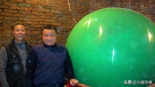 男子挖出6吨重夜明珠，被估价26亿，如今却成了“路灯”