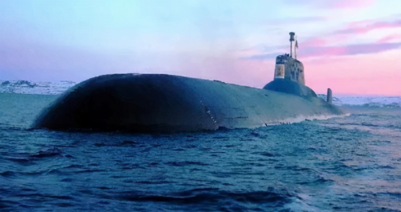 各国潜艇兵怎么解压？美军烧烤，俄军钓鲨鱼，德军呢？