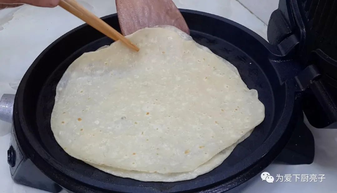 家常蔬菜捲餅做法，掌握配方技巧，張張柔軟勁道，真的太好吃了