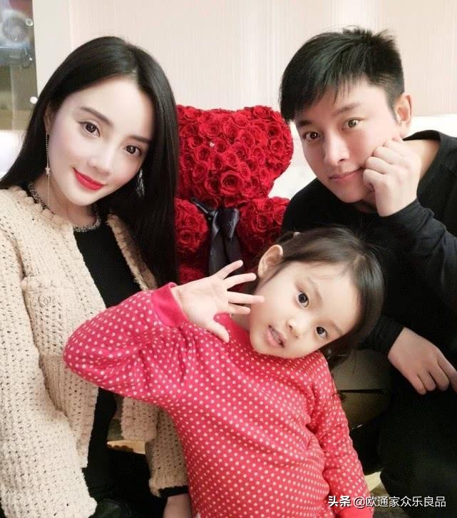 贾乃亮留了一手，让李小璐离婚后迟迟没再婚，这才是男人的硬气