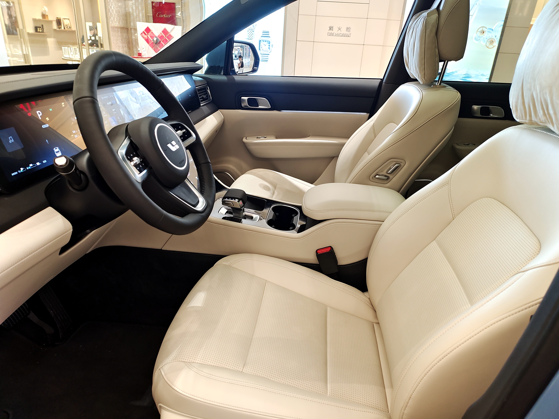 档次感更强 实拍2021款理想one 涨价依然香