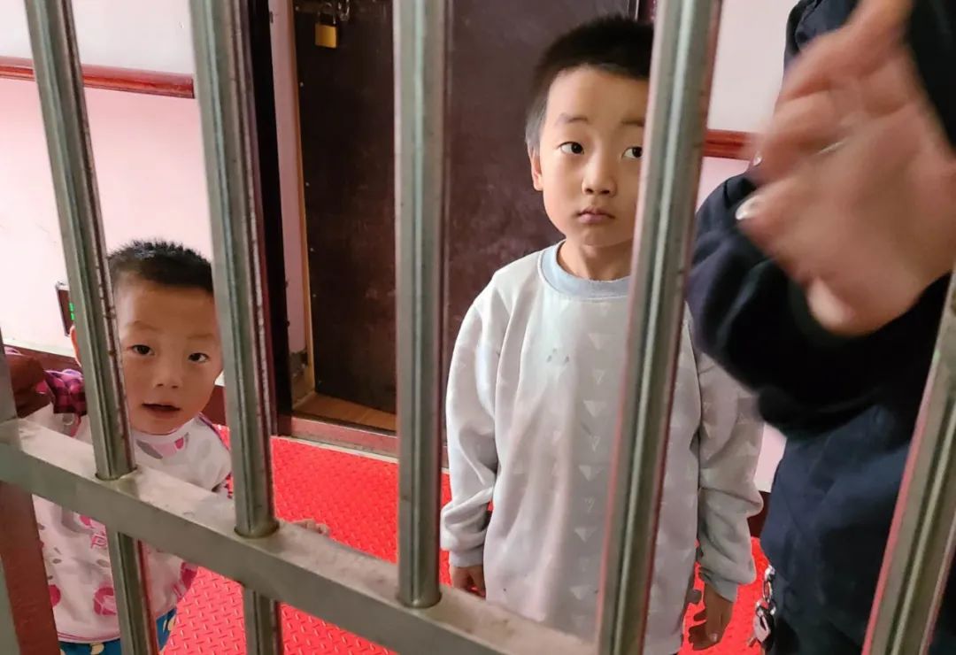 安顺：四岁小孩被救助前惊吓过度，急需社会帮助