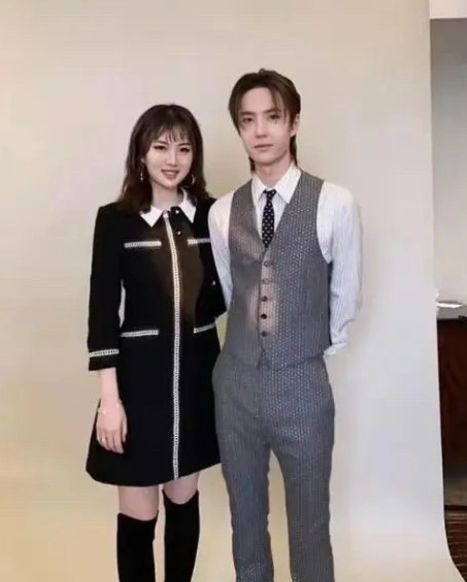 为何富二代们都觊觎上了娱乐圈？越是富人，越明白怎么赚钱最轻松