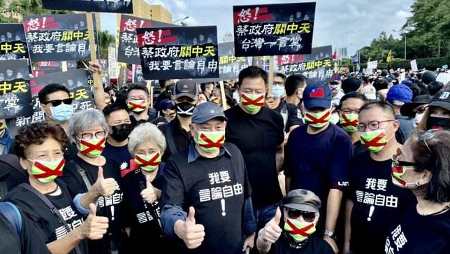 負債累累！ 台灣怕是要�玩完�