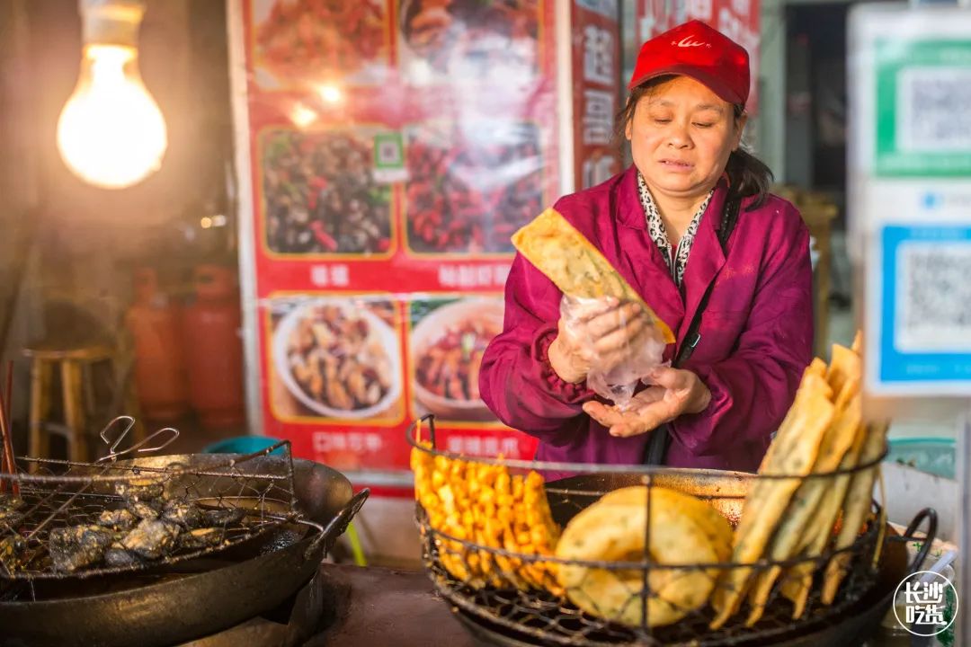 长沙最美劳动者纪实：摆摊商贩高温下的坚守