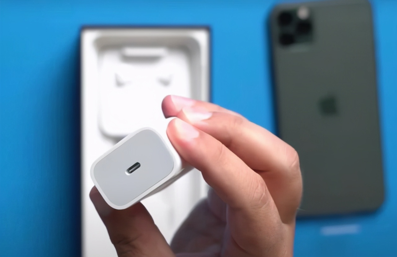 "Sell a mobile phone to dare not wrap charger " ? Punish! Brazil moves, the apple is punished 2 million dollar