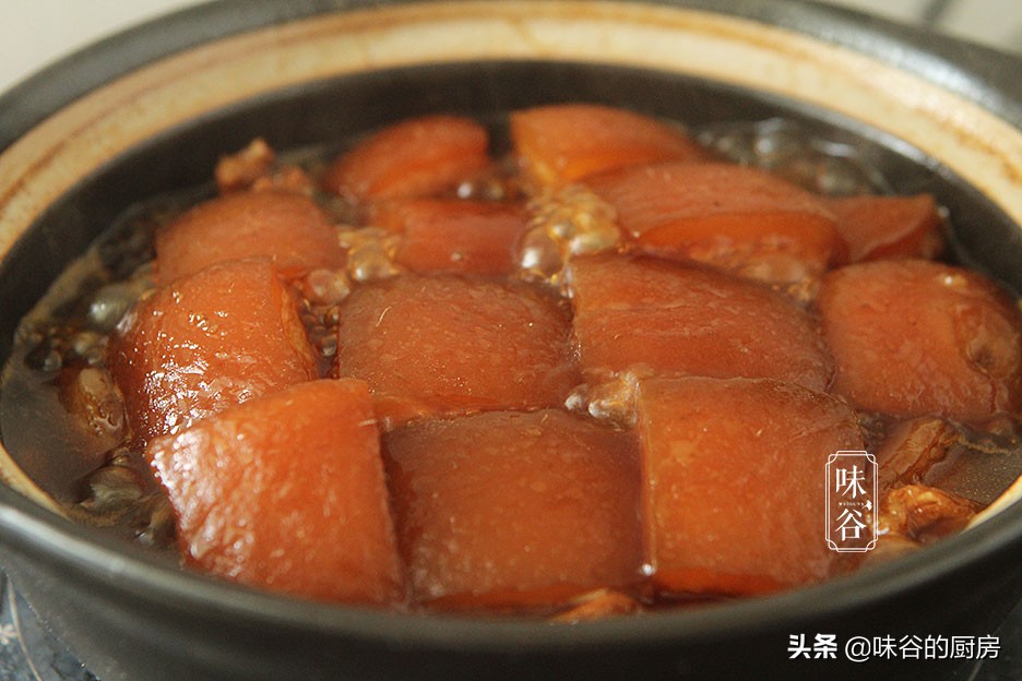 家传20年的红烧肉做法，不放水不加盐，不用炒糖色，简单更好吃