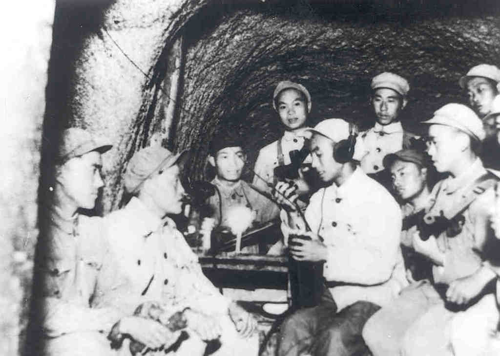志愿军老兵回忆：棉衣反着穿，能防止轰炸，缴