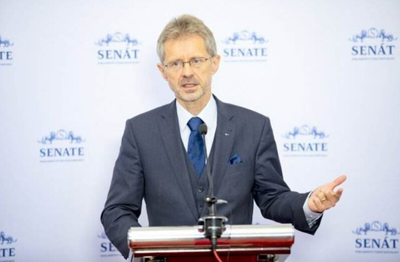 紧跟美国脚步，又一欧洲官员高调抵台，我大使、外长接连发声