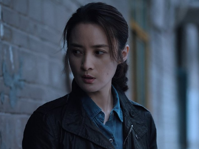 优酷又一悬疑剧成爆款，开播一天冲上热搜，熬