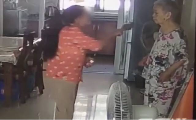 保姆虐杀老人背后：一场2.5亿人的养老危局