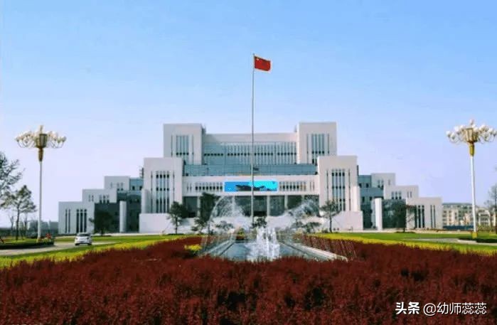 最大的大学！骑车都要一小时，同一个小区都是异地恋