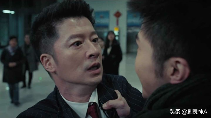 《燃烧》赵月娥犯下两个最愚蠢错误，一桩无头