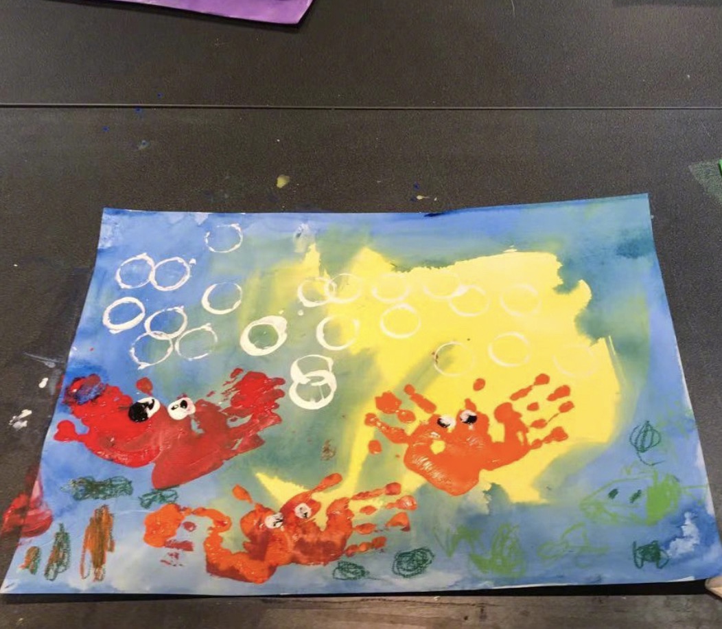 林志穎曬4歲雙胞胎兒子學漢字，雙子星寫複雜的繁體字，字跡工整