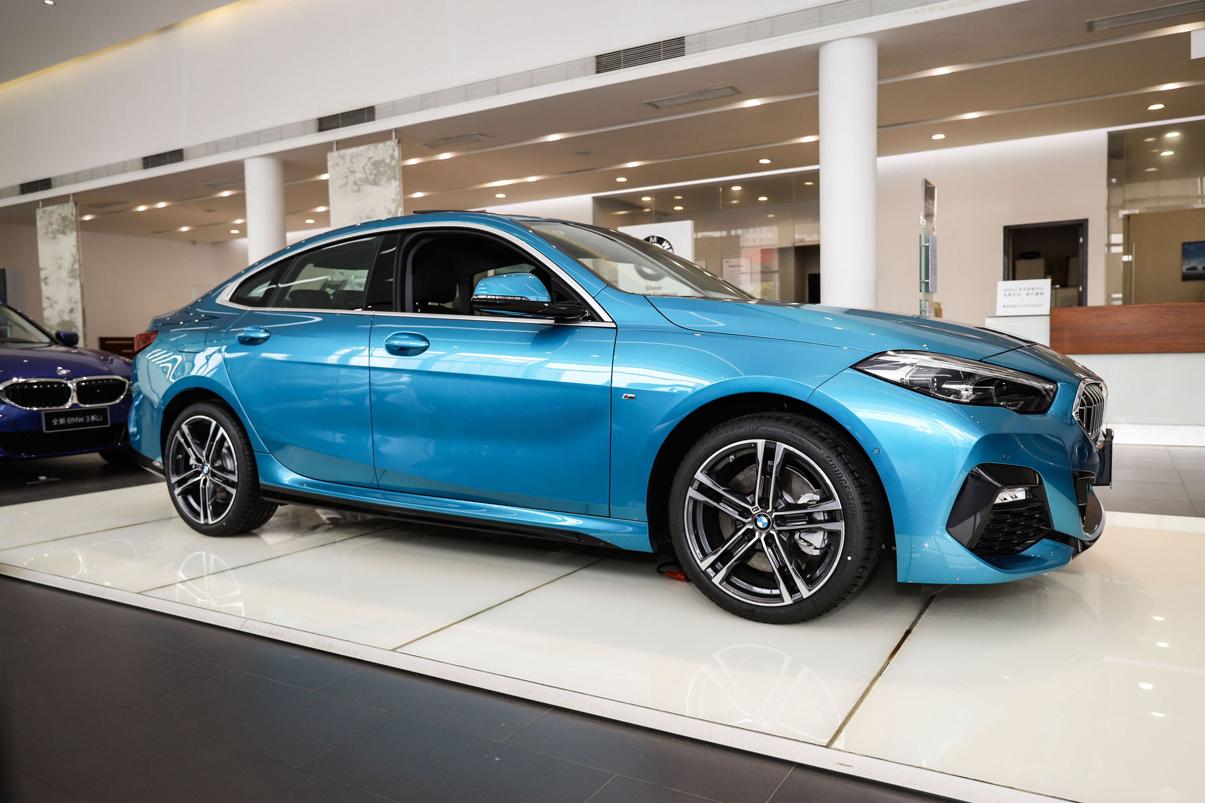 7秒加速外形炫酷 燃油车最后的精彩 实拍宝马225i四门轿跑_太平洋号