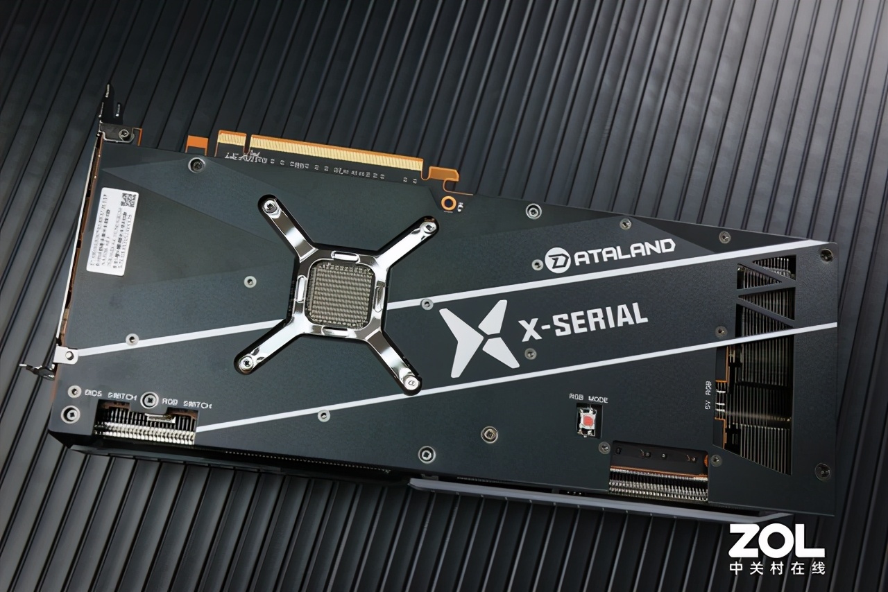 迪兰RX 6800 XT X战神评测：披袍擐甲 战神归来