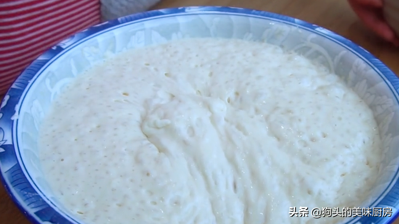 麵粉好吃的做法，香酥鬆軟，蔥香濃郁，做法簡單，比油條好吃