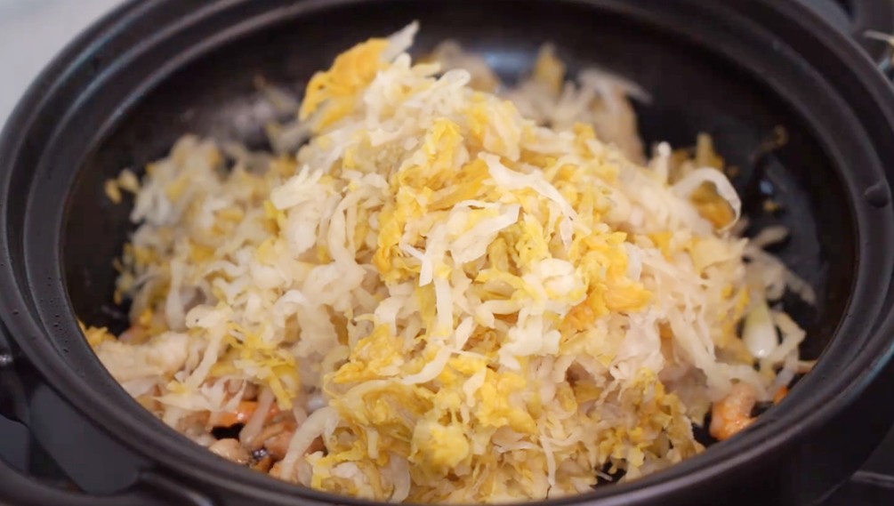 秋天煲一锅五花肉，酸爽开胃又解腻，大人小孩都爱吃，汤汁都不剩